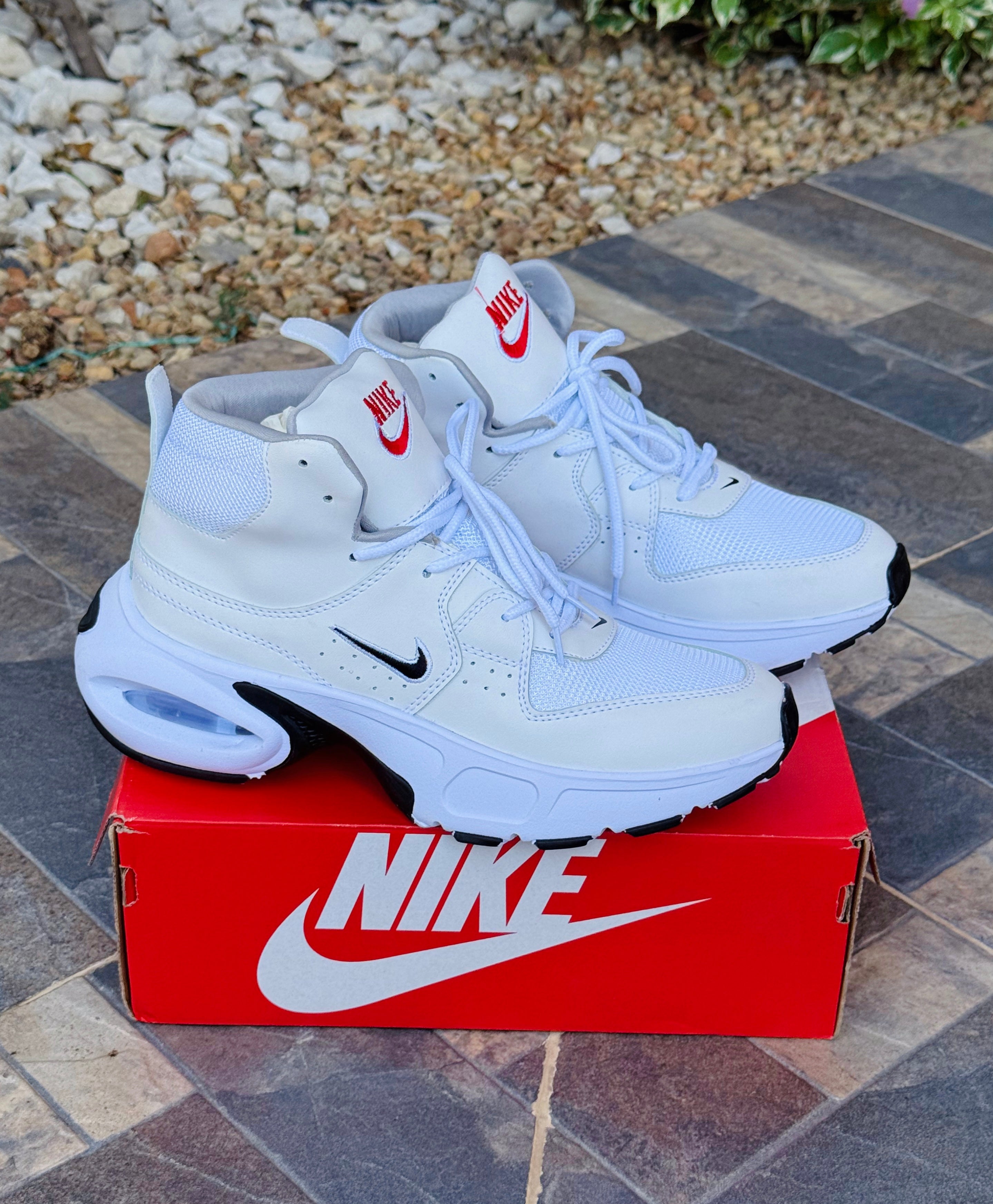 NIKE VÁLVULA