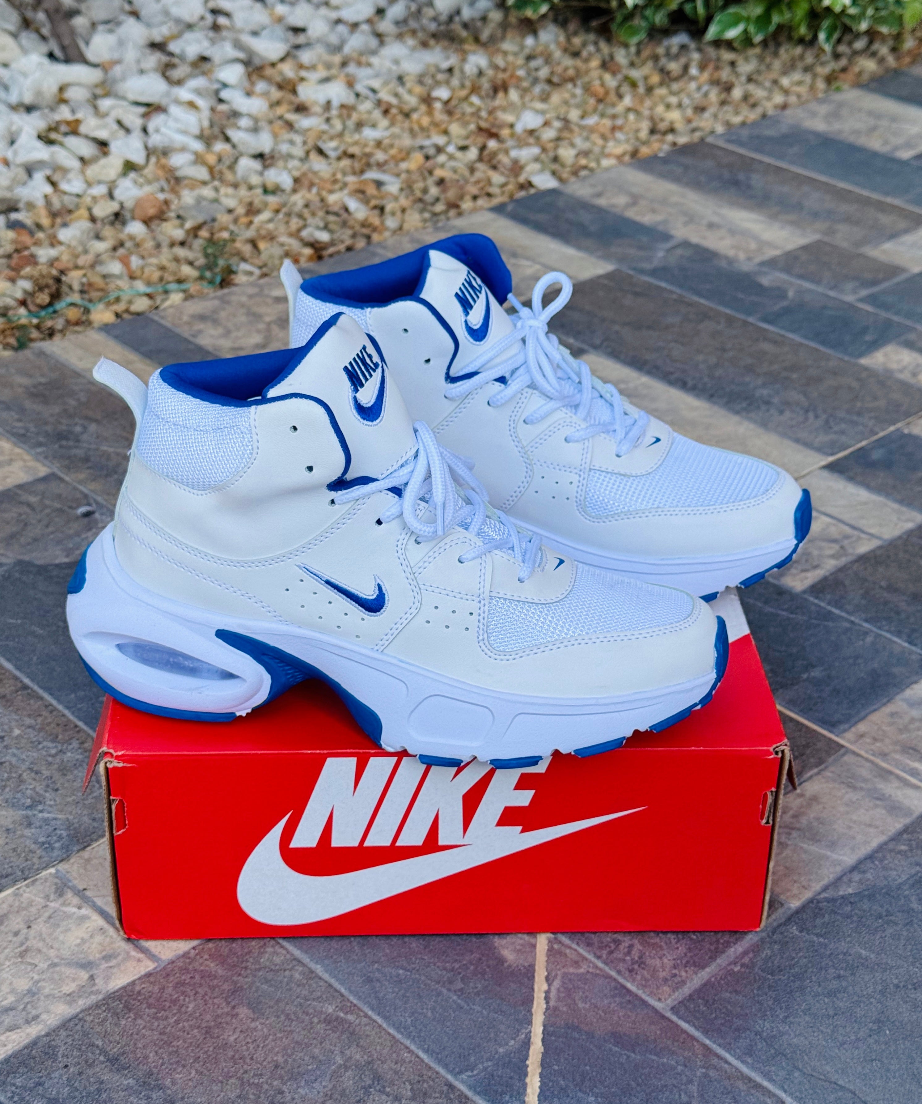 NIKE VÁLVULA
