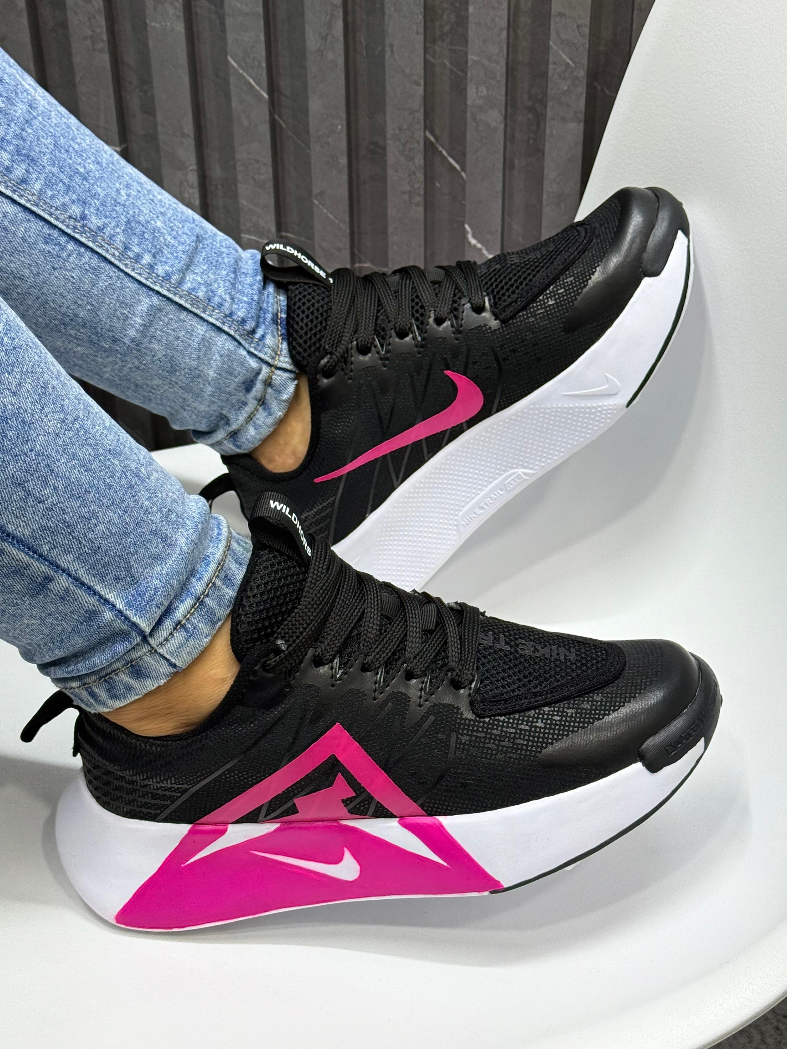 NIKE ATC