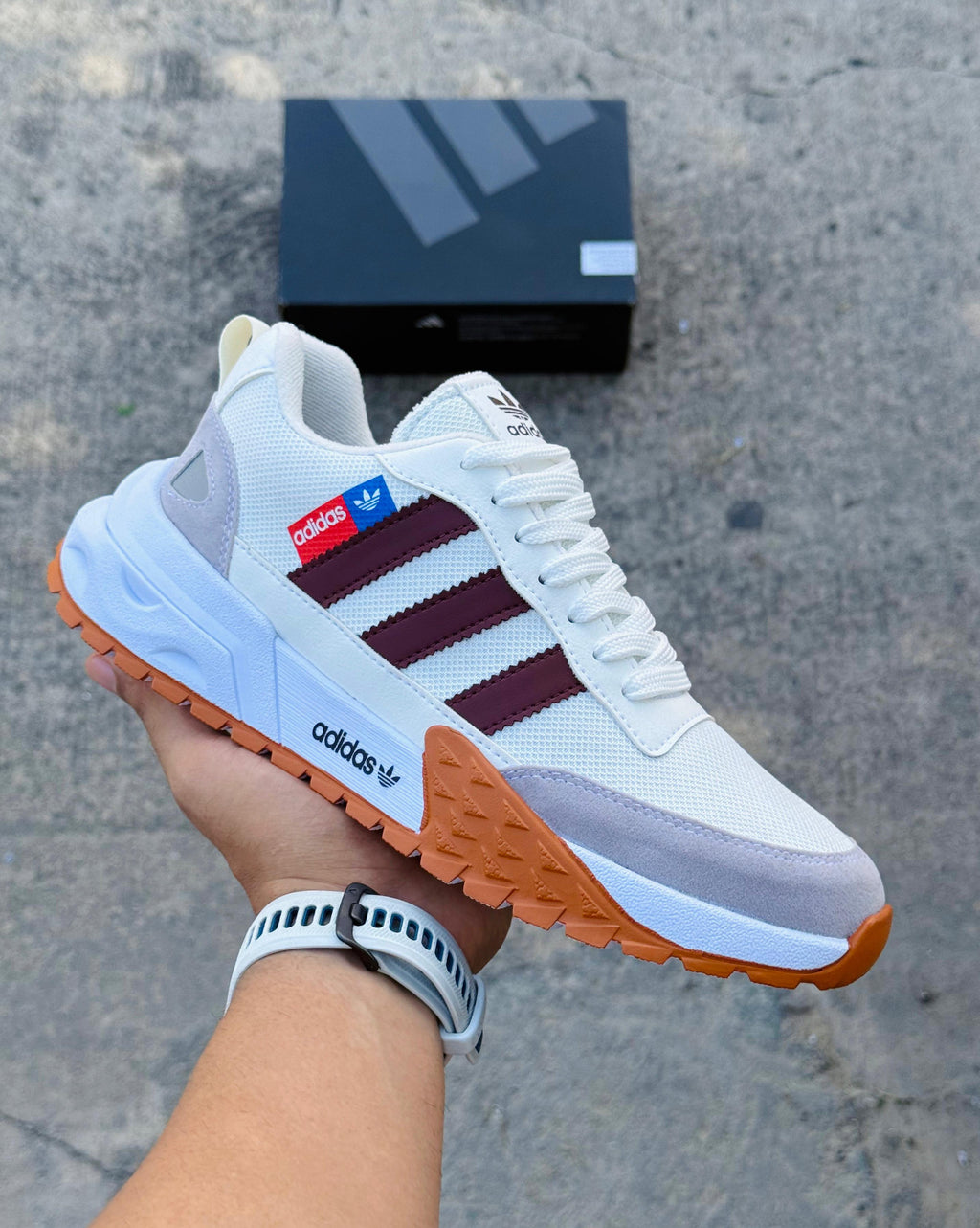 DEPORTIVO ADIDAS 2025